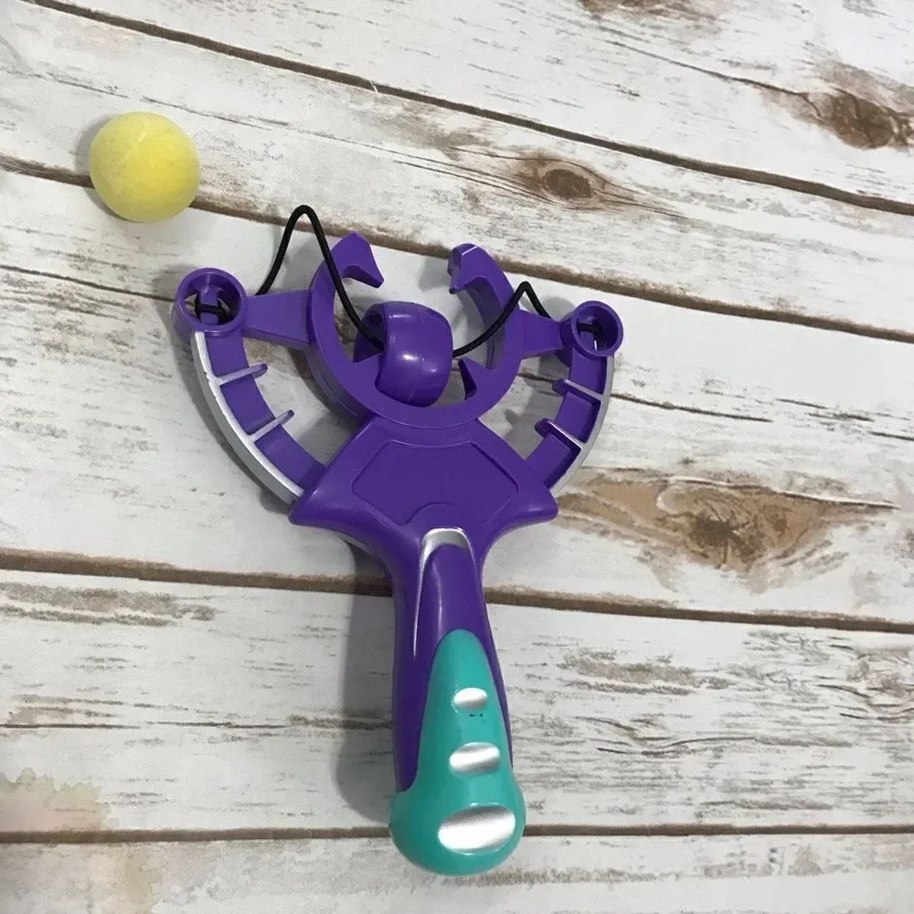 D‎ Ball Flinger Slingshot Toy